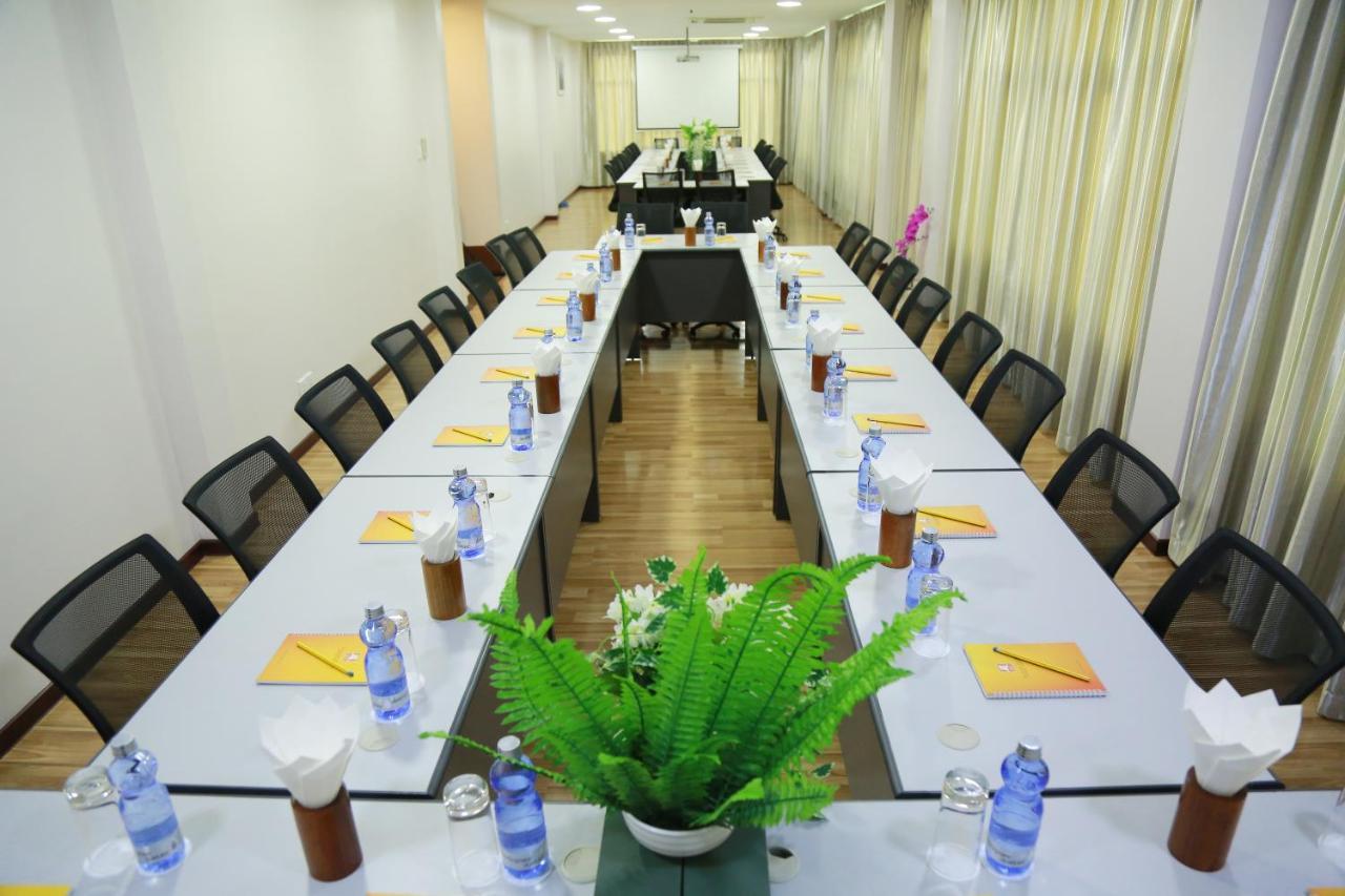 Hotel Sincere Smile Yangon Luaran gambar