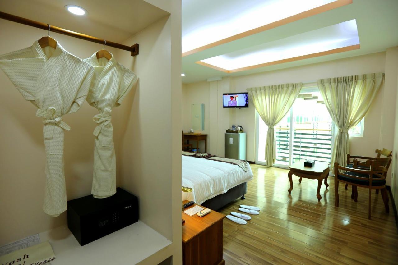 Hotel Sincere Smile Yangon Luaran gambar